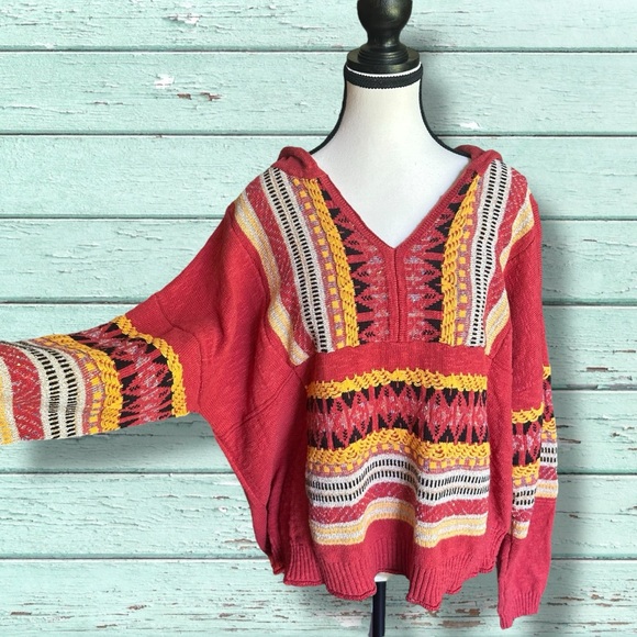Easel Crimson Hooded Knit Sweater - Picture 6 of 16